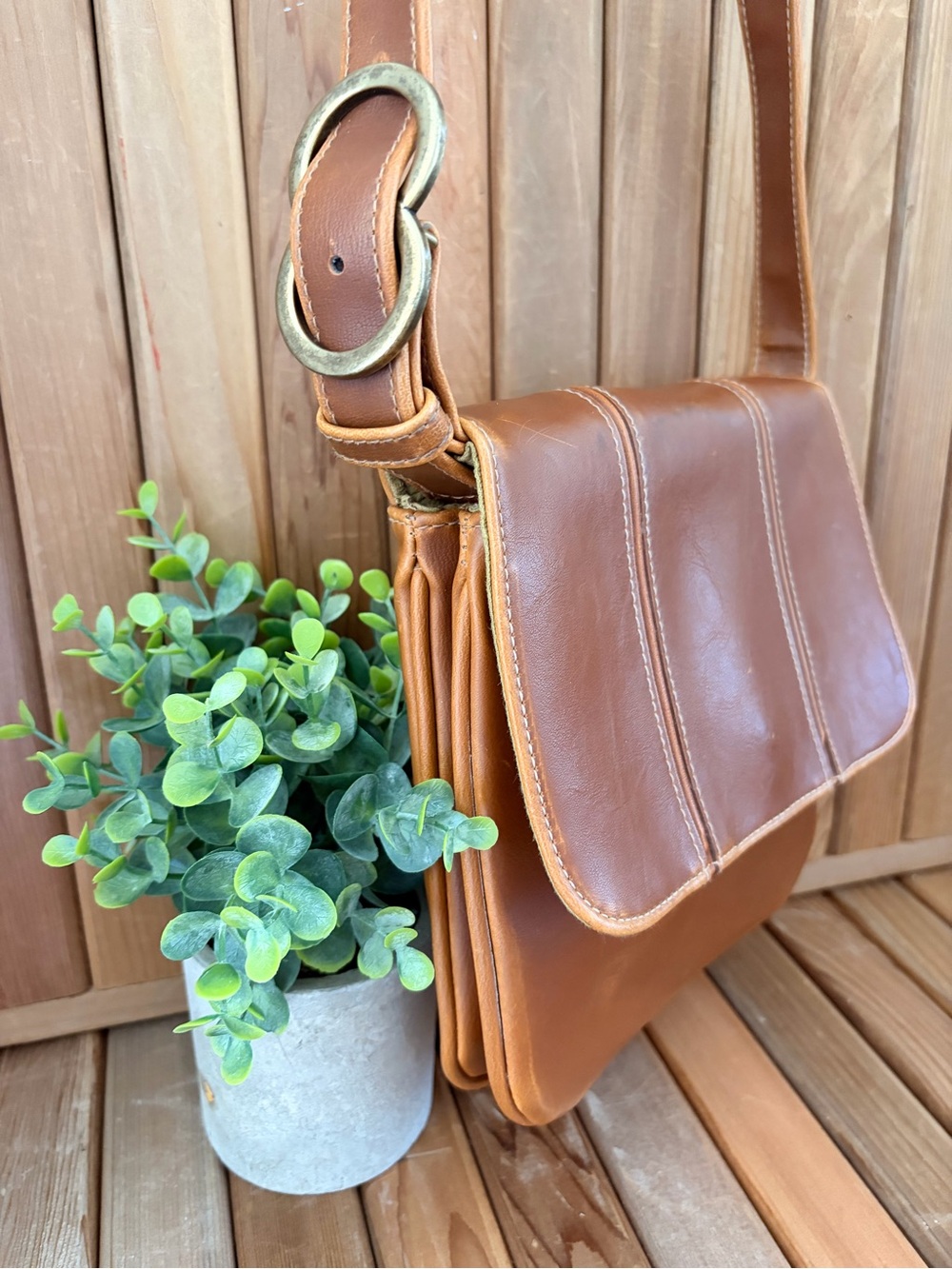 LC Lauren Conrad Vintage Leather Crossbody Bag, Cognac Patina, Green Interior - Picture 3 of 11